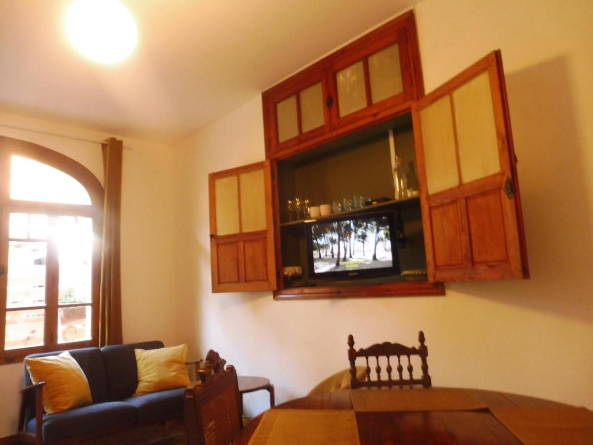 Charmant Appartement Sur Cour, Le Berlingott バニエール・ド・ビゴール エクステリア 写真